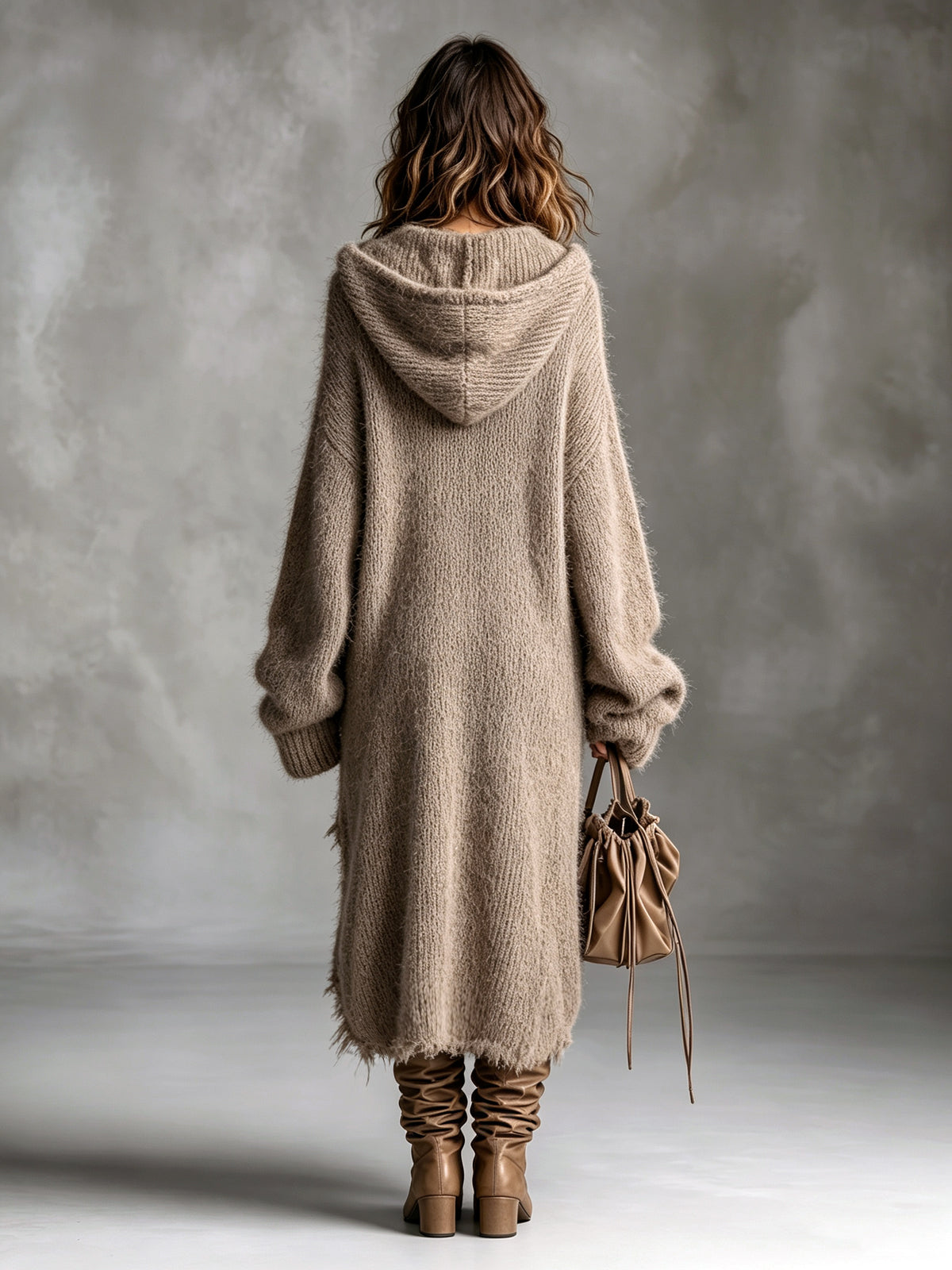 Aoife – Oversized Hooded Knit Midi Dress