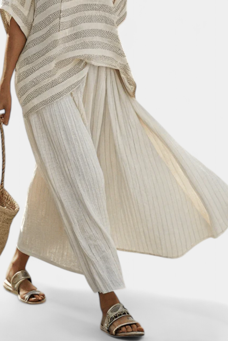 Elinor | Comfortable Striped Bamboo Top & Flowing Linen Trousers