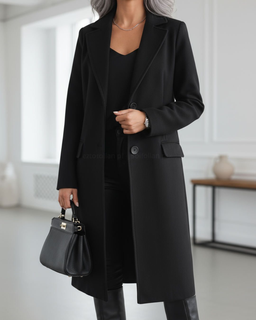 Linda – Elegant Long Tailored Coat