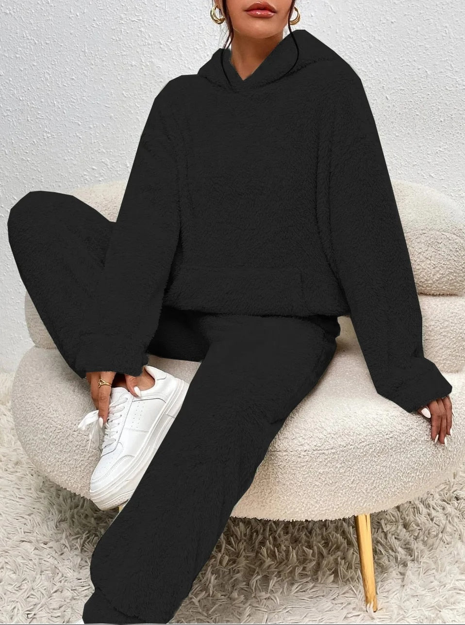 Grainne – Fluffy Hooded Lounge Set