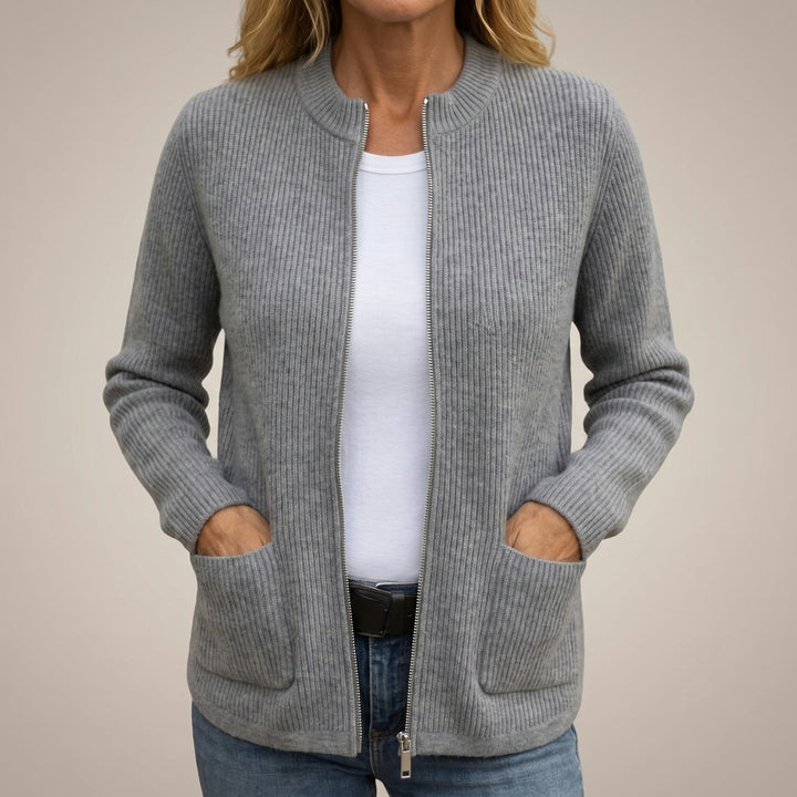 Lydia – Ribbed Zip-Up Cardigan with Deep Pockets