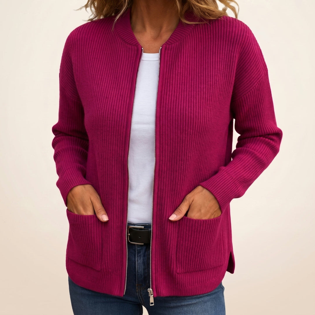 Lydia – Ribbed Zip-Up Cardigan with Deep Pockets