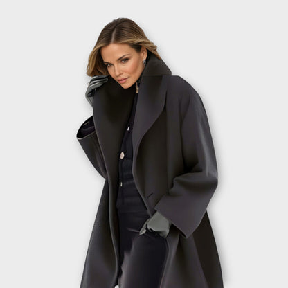 Lowri – Elegant Relaxed Lapel Coat